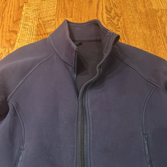 Lululemon Woman’s Navy Jacket Size 10 - Picture 2 of 6